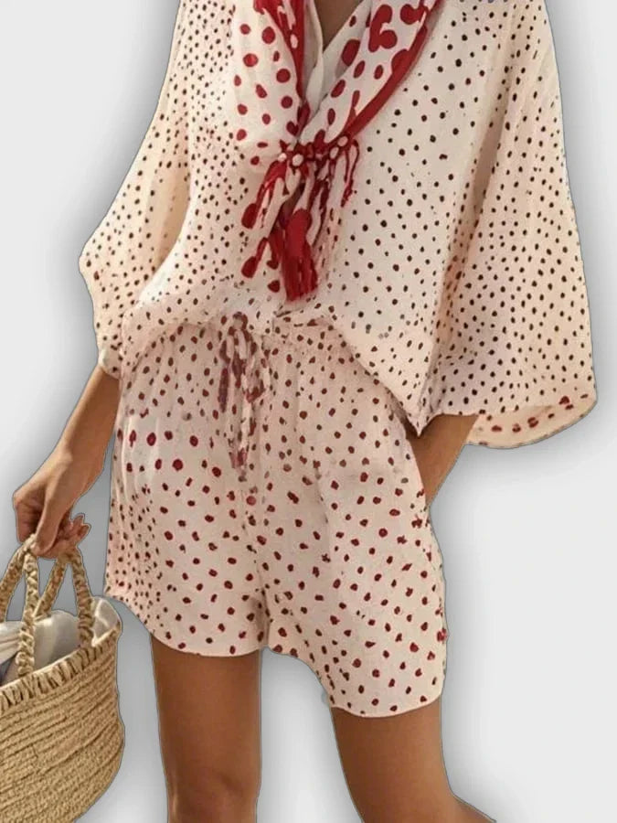 Conjunto de verano con pantalones cortos y bufanda