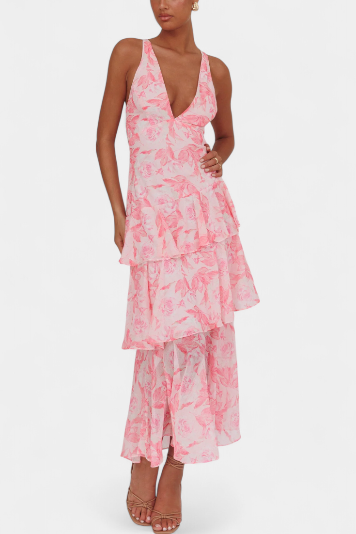 Vestido Dominika de escote en V y capas fluidas