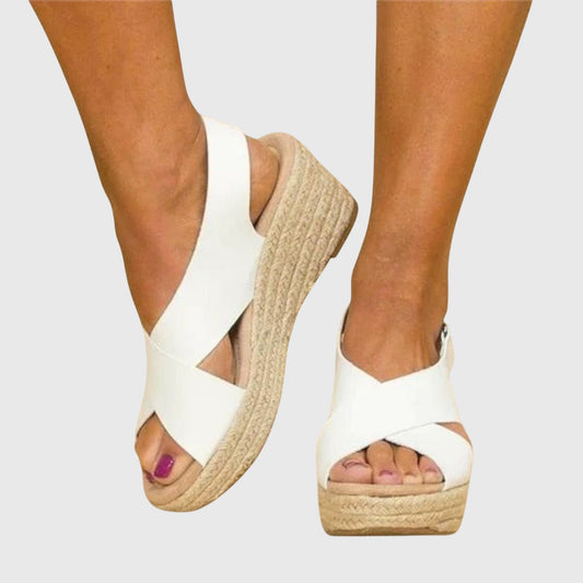 Sandalias elegantes de esparto