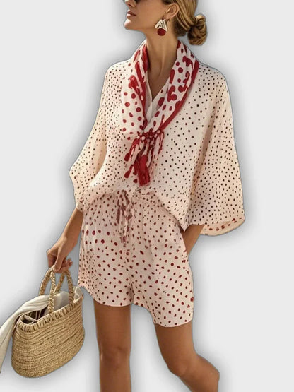 Conjunto de verano con pantalones cortos y bufanda