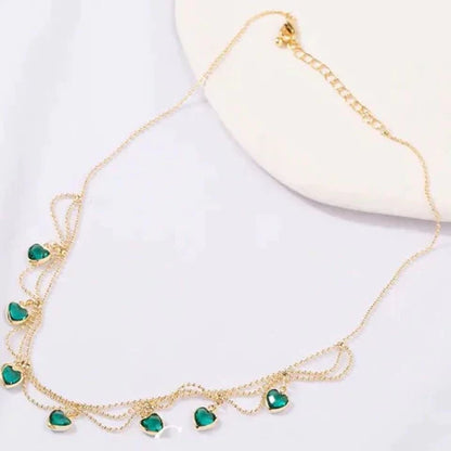 Cadena de corazón única con piedras de circonio