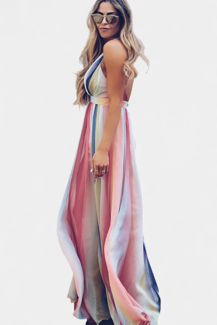 Vestido a rayas colorido con escote en V