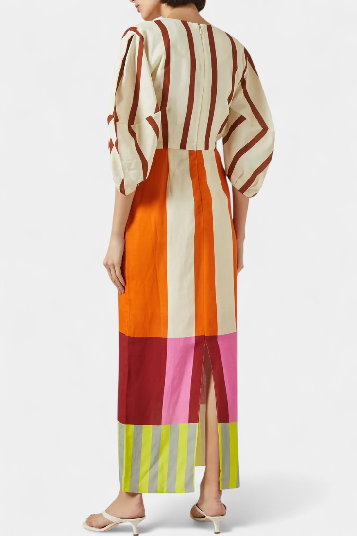 Vestido Alison suave con escote delantero y mangas abullonadas