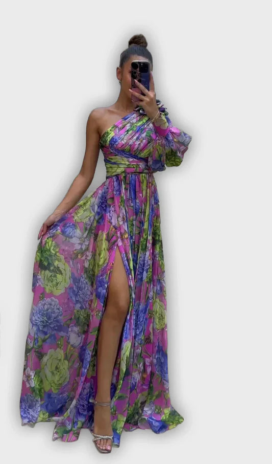 Vestido impresionante de Mica