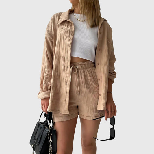 Conjunto de verano con camiseta y pantalones cortos