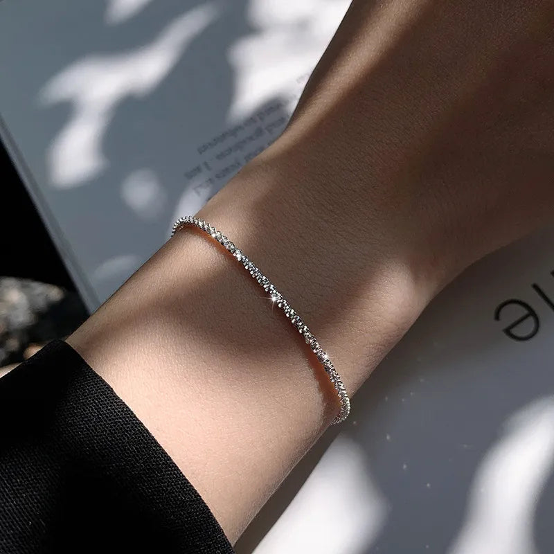 Pulsera elegante y brillante con toque de lujo