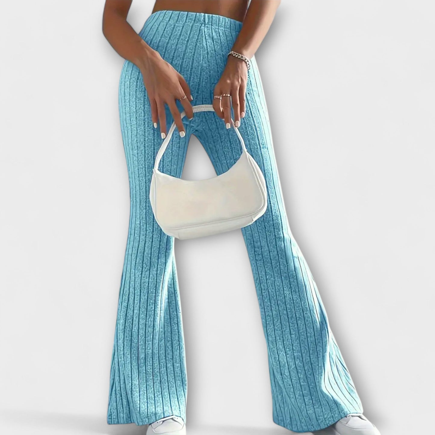 Pantalones elegantes de mujer con corte destacado