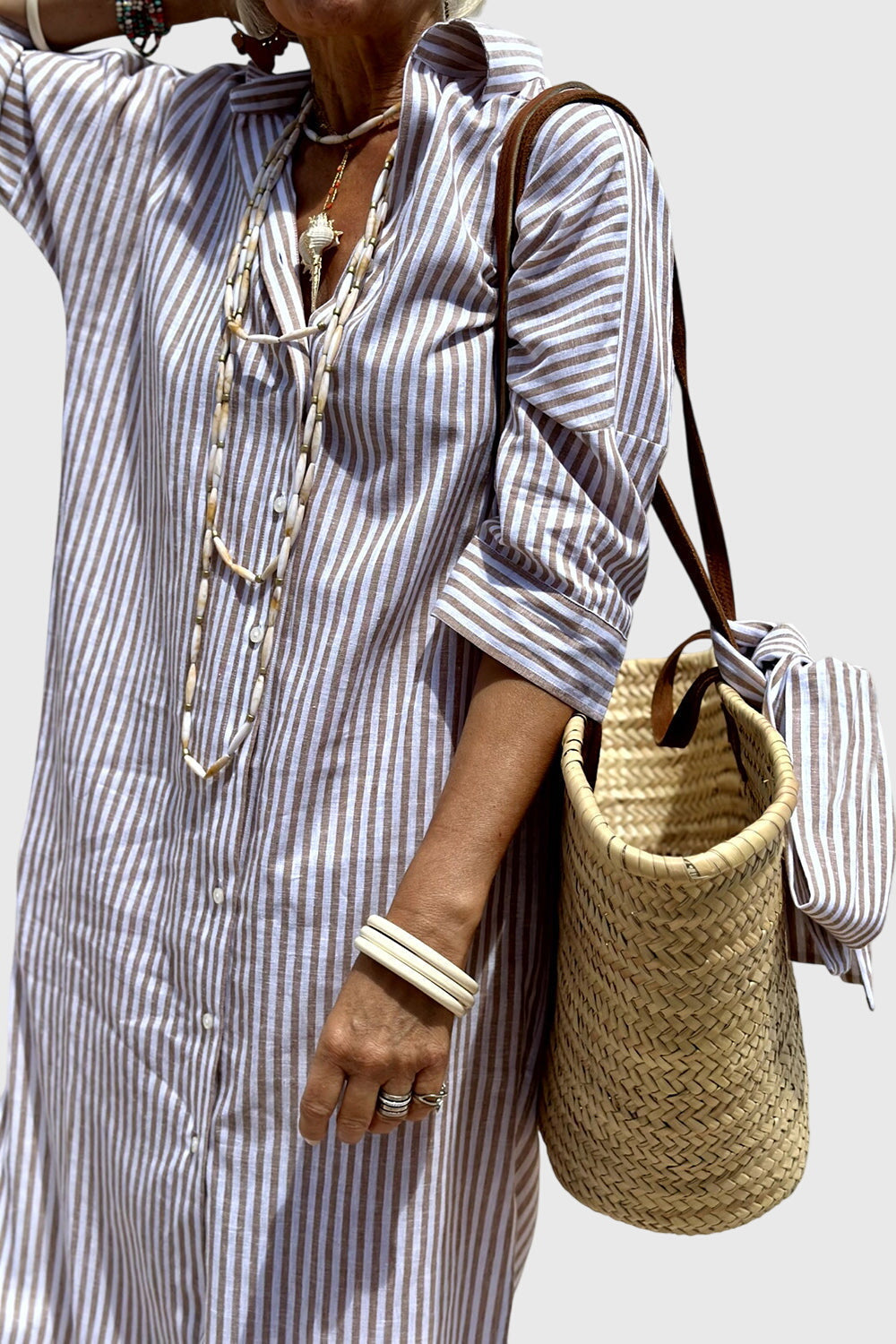 Vestidos camiseros elegantes a rayas