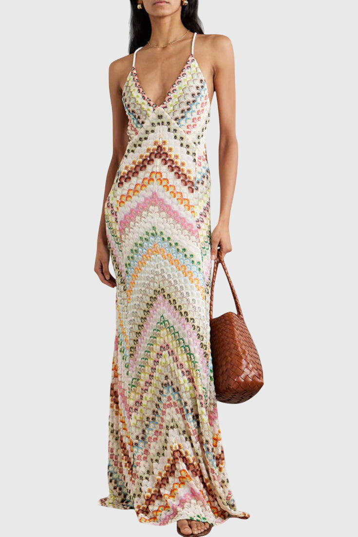 Vestido largo Agostina con encaje y escote en V y patrón zigzag