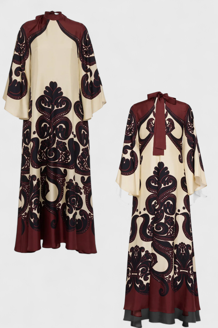 Vestido largo de noche con cuello alto y patrón grandilla