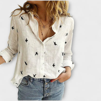 Camisa elegante de mujer con cuello lujoso
