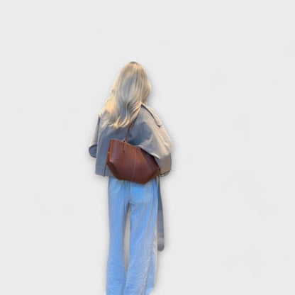 Bolso tote de cuero vintage de Laura aspecto lujoso y funcionalidad perfecta