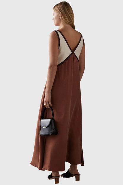 Vestido boho de verano con escote en V