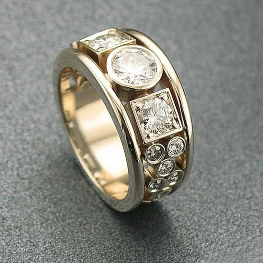 Anillo estilo antiguo con piedras brillantes