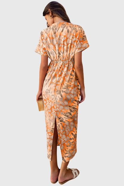 Vestidos con estampado abstracto y escote en V