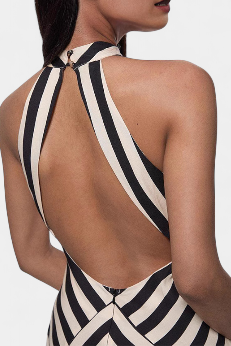 Vestido maxi halter Crispina con rayas negras y espalda descubierta
