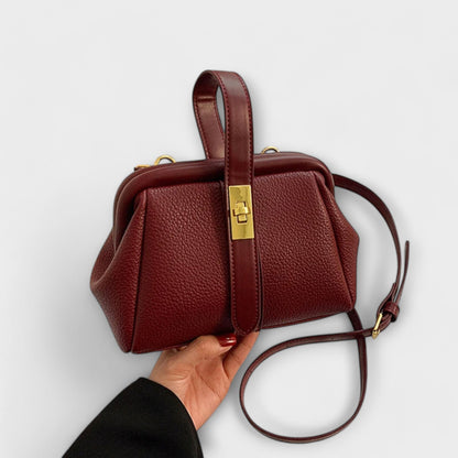 Bolso retro elegante y versátil